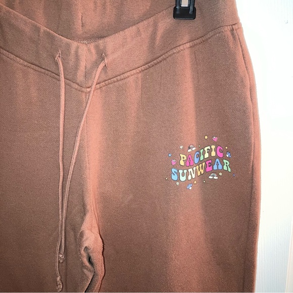 Pacsun V-Waist Graphic Flare Sweatpants - Picture 5 of 9